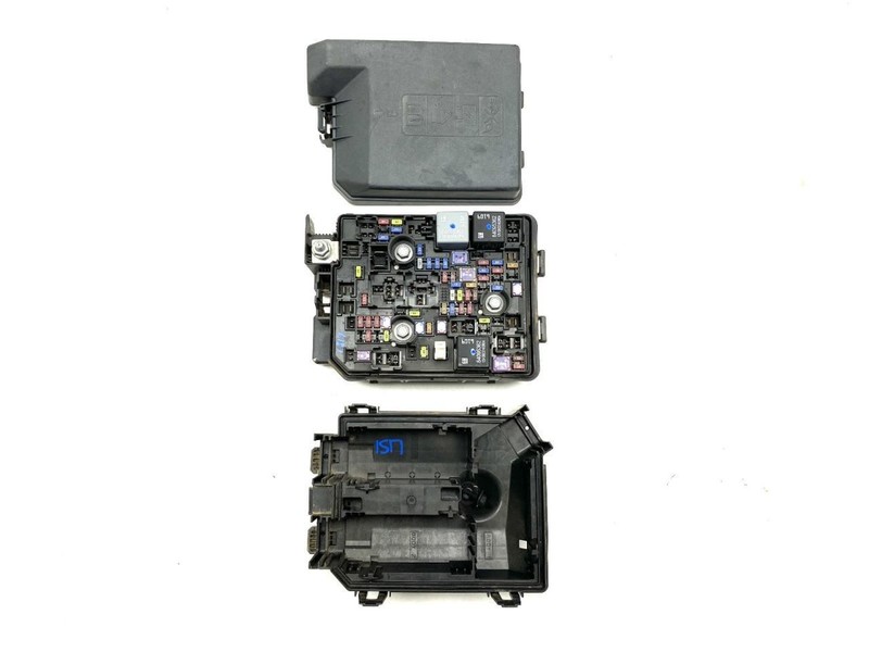 Engine Fuse Junction Relay Box 1.3L Fits 2020-2024 Buick Encore GX 86601