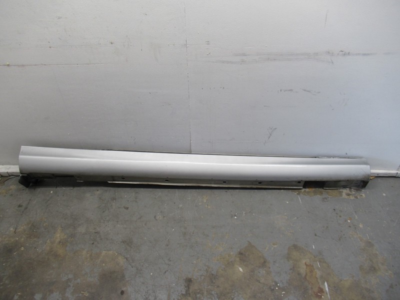 03-09 MERCEDES W209 CLK320 RIGHT PASSENGER SIDE SKIRT ROCKER PANEL SILVER OEM