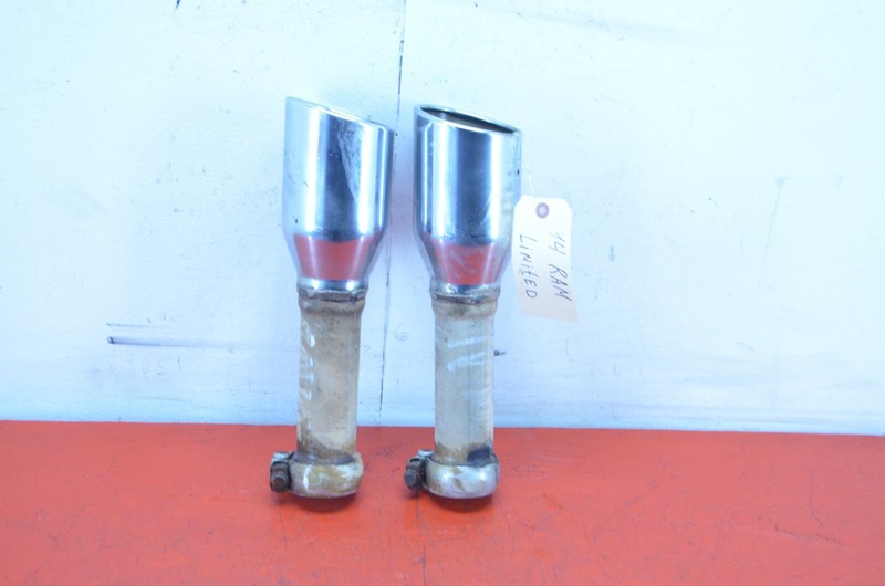 13-18 DODGE RAM 1500 5.7L REAR LEFT / RIGHT EXHAUST PIPE TIP SET OEM