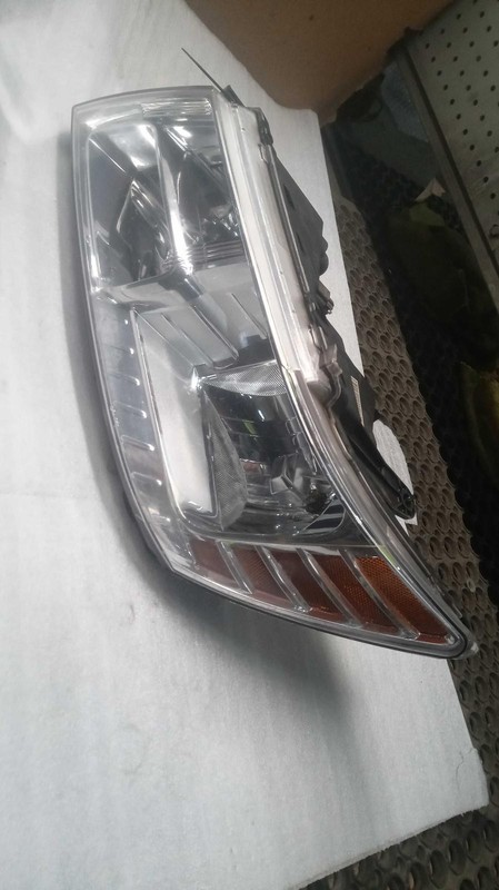 2016 Dodge Journey Left Headlight Assembly Grey OEM 7716 Used 95K Miles