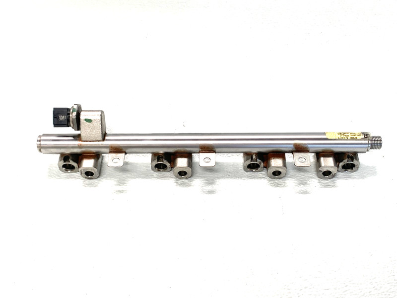 22 23 24 HYUNDAI TUCSON 2.5L LOWER FUEL RAIL PIPE LINE OEM #A0.17