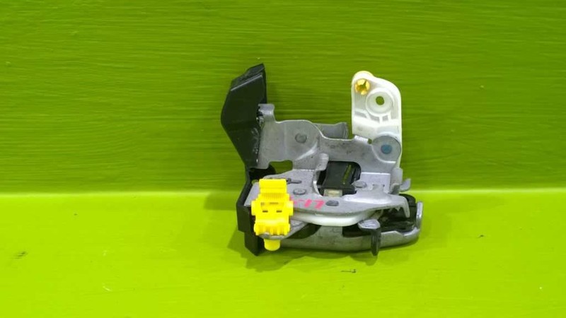 08 E350SD PASSENGER RIGHT FRONT DOOR LOCK LATCH OEM 3596-17