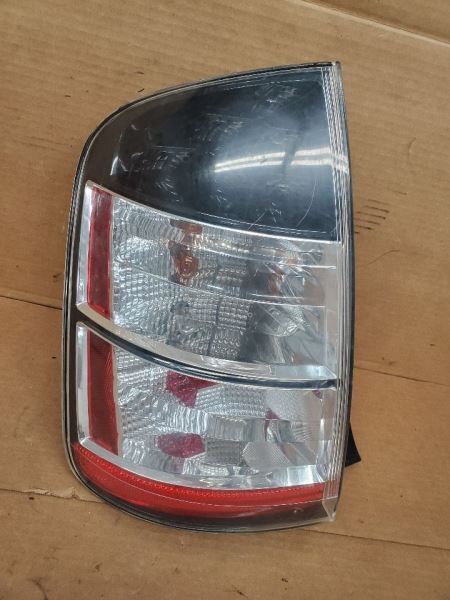 Driver Left Tail Light Fits 04-05 PRIUS 274049