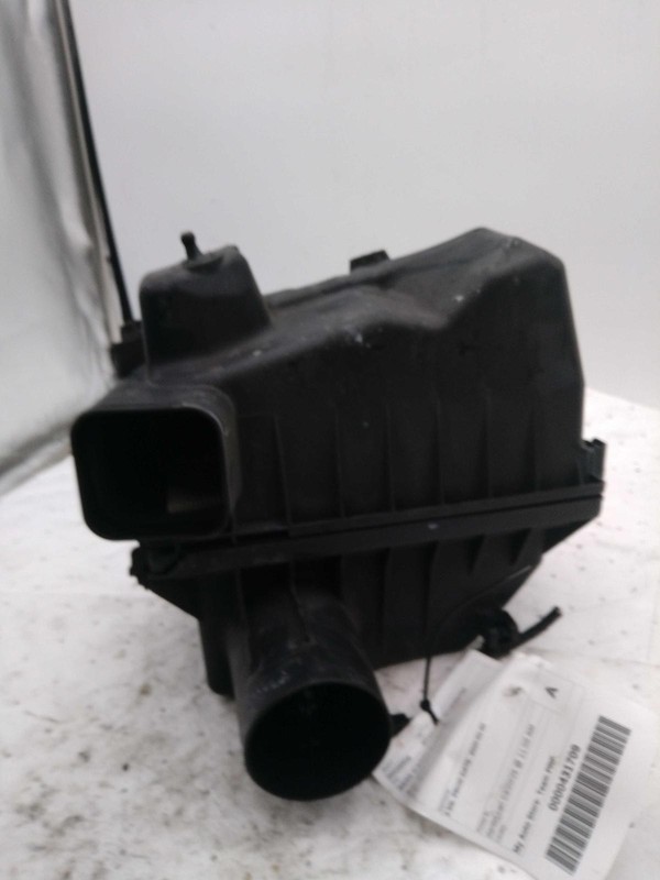 2020 Toyota Camry Air Cleaner Assembly OEM Used 2.5L 122K Miles