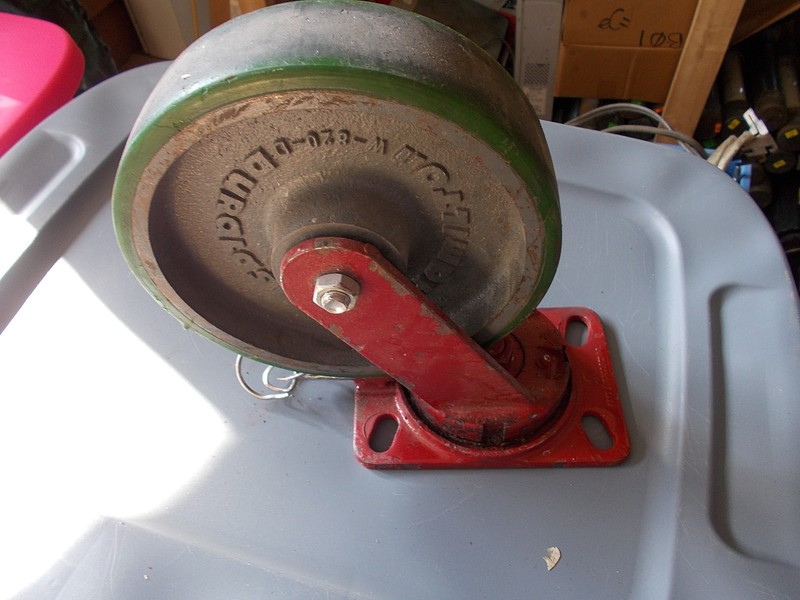 Hamilton Duralast W-820-D Industrial Caster w/ Bracket *FREE SHIPPING*