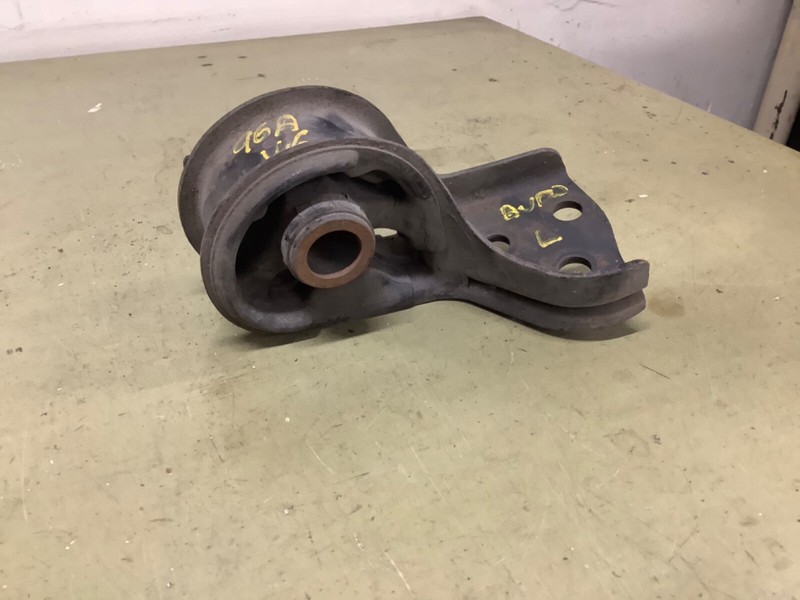 95-97 Accord 2.7, V6 Transmission mount Used OEM