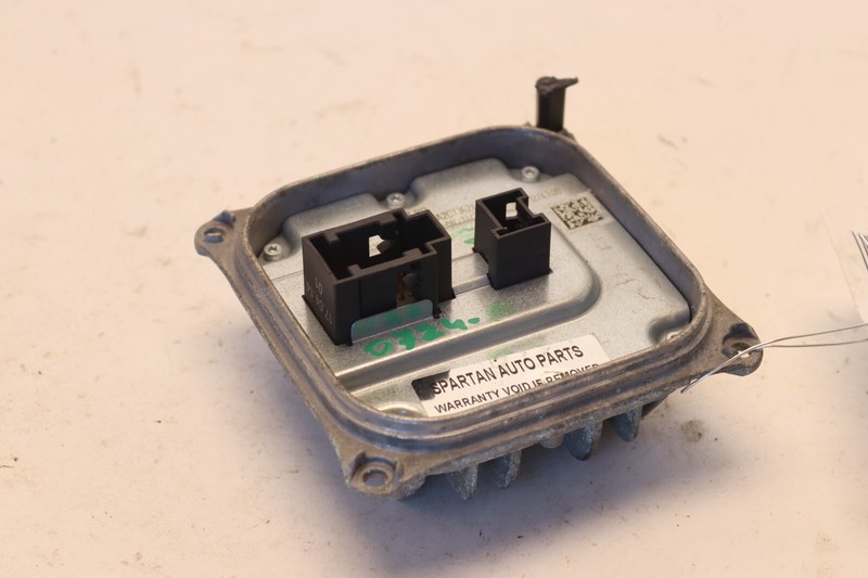 2014-2017 MERCEDES S550 W222 RIGHT HEADLIGHT SECONDARY BALLAST MODULE OEM