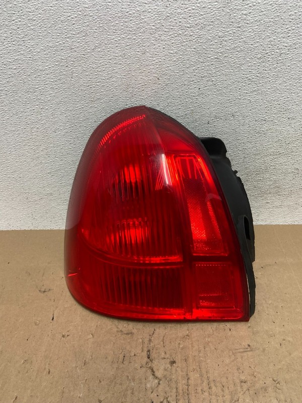 2003 to 2011 Lincoln Town Car Left Driver Lh Side Tail Light OEM AE6533 LK