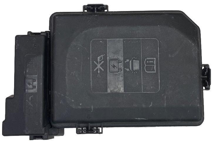18 21 CHEVROLET EQUINOX 1.5L ENGINE FUSE RELAY BOX ASSEMBLY OEM 23246682