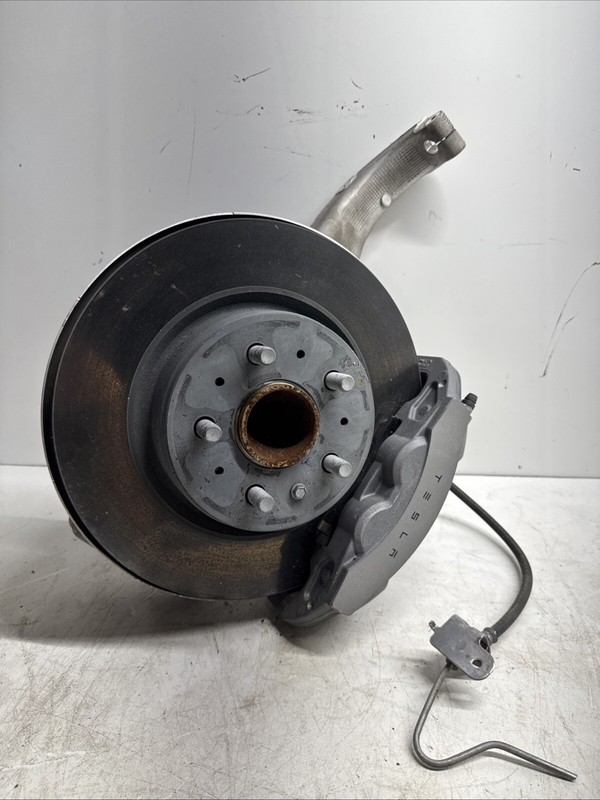 17-23 Tesla 3 FL Left Knuckle Wheel Hub Disc Rotor Caliper 1044316-00 5780 S13