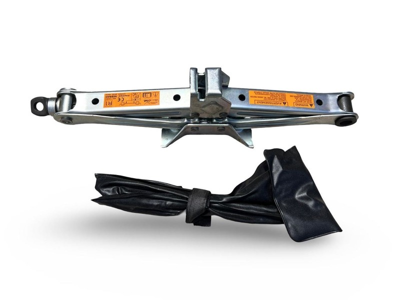2014-2020 Nissan Rogue Jack With Tools