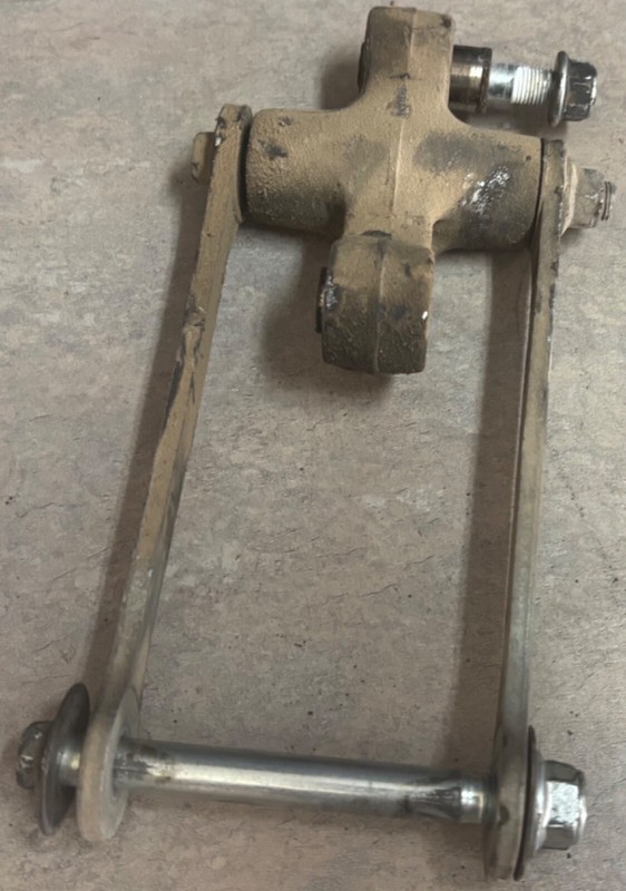 2001 Suzuki GSF1200 GSF 1200 Bandit Rear Back Center Uni Shock Mono Linkage Z4