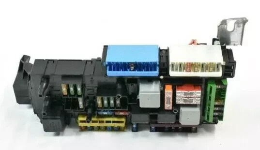 10-18 Mercedes W207 E400 CLS550 Rear SAM Fuse Box Relay Control 2129001406 OEM
