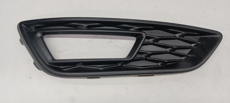 15-'18 FORD FOCUS Grille lower OEM Grade A