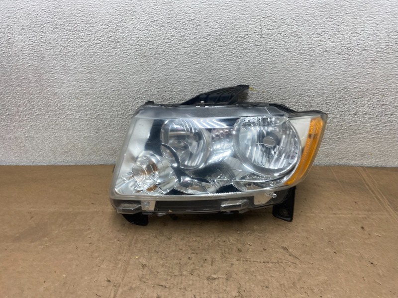 2011 to 2013 Jeep Grand Cherokee Halogen Left Driver Lh Headlight Y6925 DW