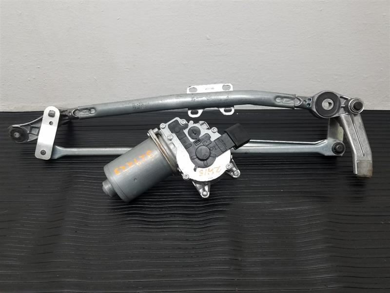 08-13 BMW M3 Windshield Wiper Linkage Motor Assembly OEM 11-61-7-161-711