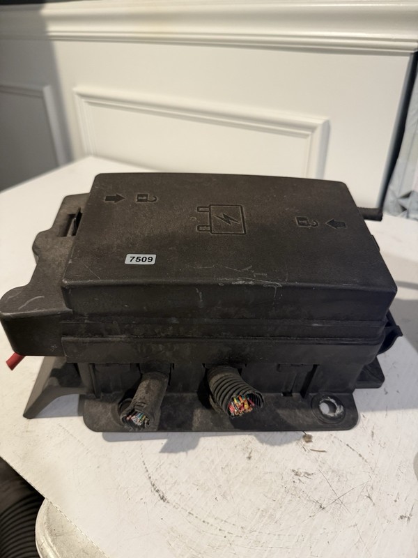 2007 gmc ENVOY Fuse Box Engine 4.2 Relay