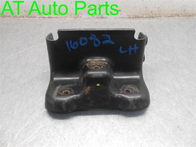 00-07 Silverado Suburban Tahoe Sierra Engine Mount BracketLH Drivers 15113849