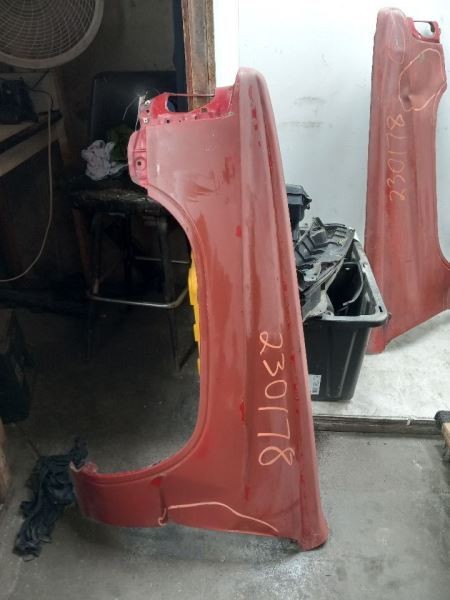 84 85 86 87 88 TOYOTA PICKUP DRIVER LEFT FENDER DAMAGED RED