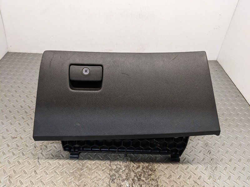 2010-2015 CHEVROLET CAMARO GLOVE BOX OEM 1186131