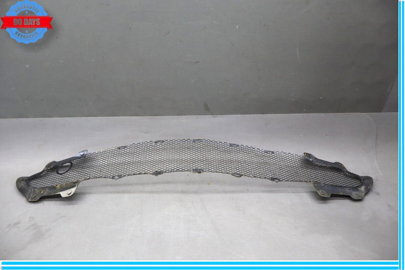 04-08 Maserati Quattroporte M139 Front Bumper Center Lower Mesh Grille Oem
