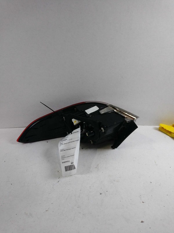 2019 Hyundai Sonata Left Tail Light Assembly White 666017 Used 76K Miles