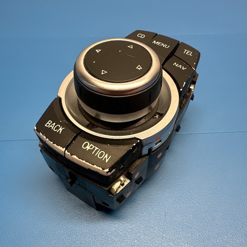 9240956 | 09-13 BMW E82 E90 E92 E93 M3 E70 X5 Navigation iDrive Controller Knob