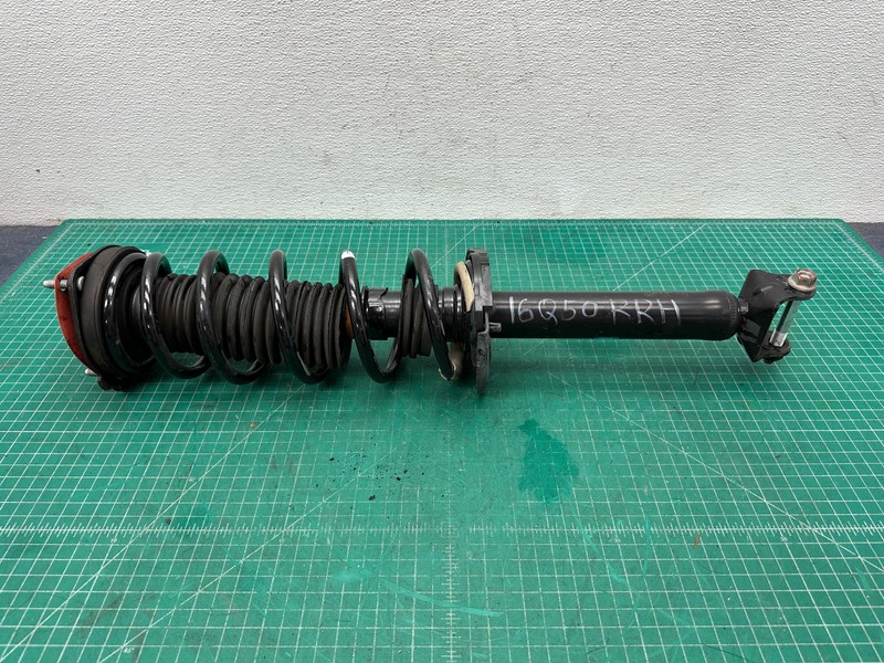 16-20 INFINITI Q50 RWD REAR RIGHT SUSPENSION SHOCK ABSORBER STRUT W/ SPRING OEM