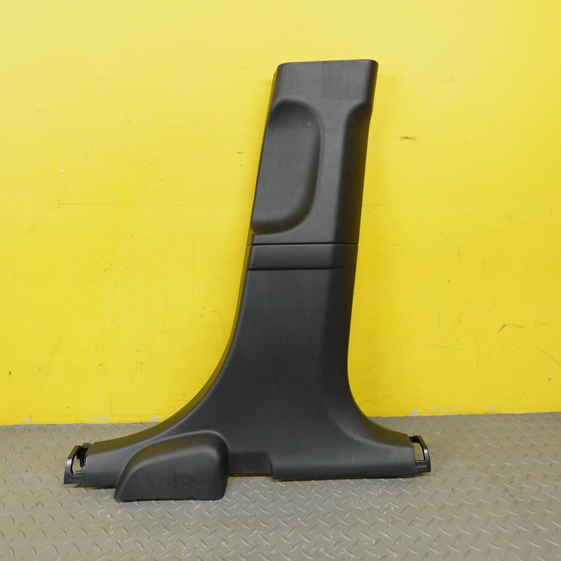 2022-2024 HYUNDAI IONIQ 5 RIGHT SIDE B PILLAR LOWER TRIM COVER PANEL 85846GI000