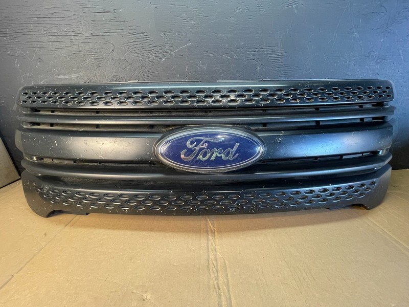 2011 to 2015 Ford Explorer Upper Front Grill Grille Oem ac5292 DG