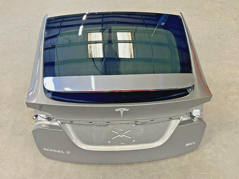 ⭐2016-2020 TESLA MODEL X REAR BARE TAILGATE TRUNK LID HATCH W/ GLASS OEM LOT2632