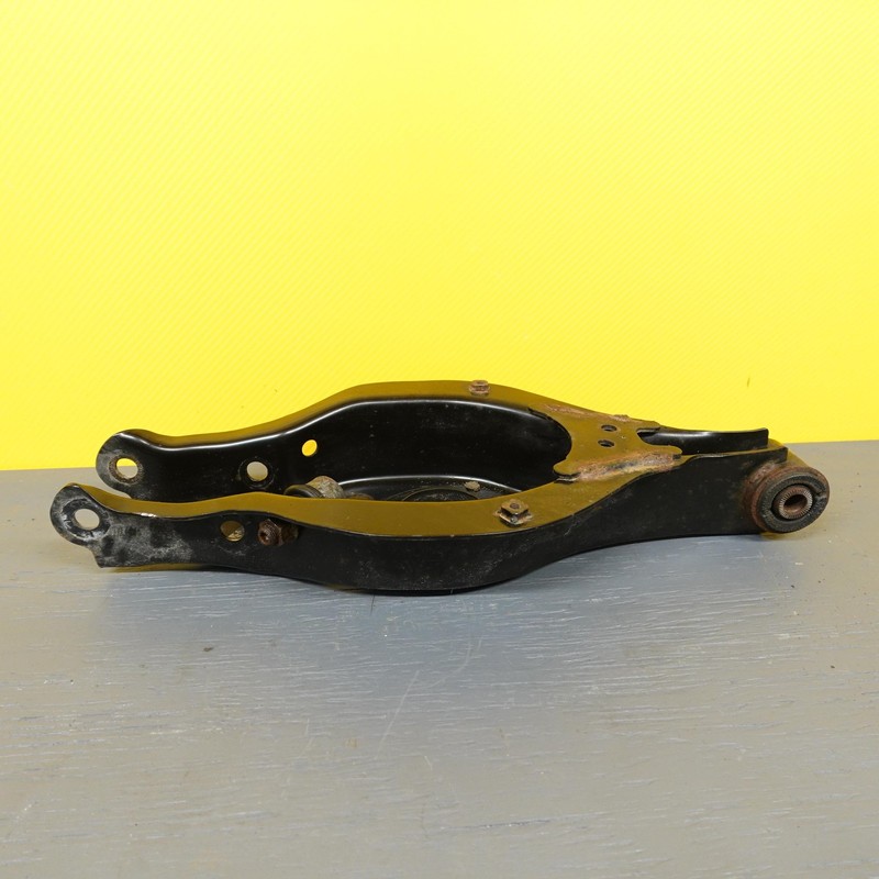 2021-2025 LEXUS IS350 OEM RWD 3.5L REAR RIGHT LOWER CONTROL ARM SPRING PERCH