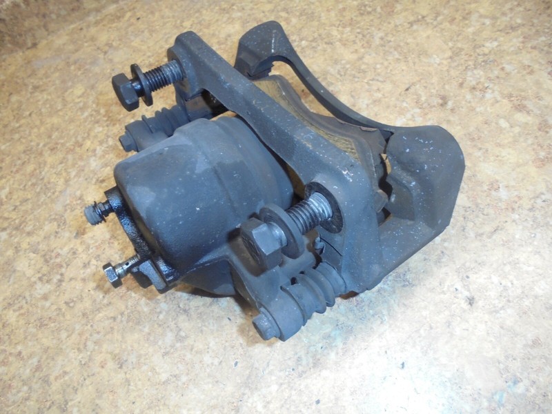 2003 Jeep Liberty Sport 3.7L 3.7 Left Front Disk Brake Caliper 2004 2005 2006