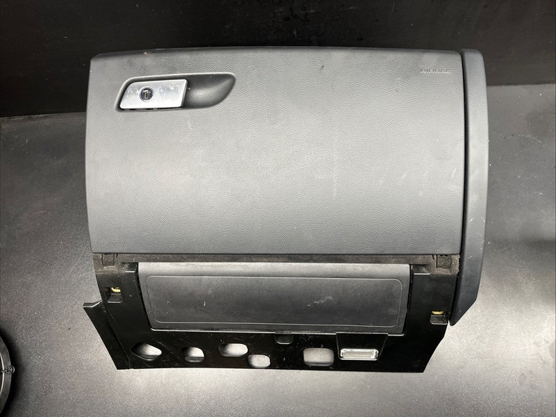 2016-18 AUDI A6 C7 RIGHT SIDE DASHBOARD GLOVE BOX STORAGE COMPARTMENT BLACK OEM