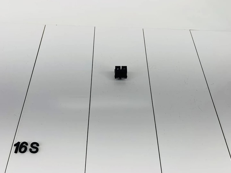 06-09 VOLKSWAGEN GTI LEFT SIDE FUEL DOOR & LIFTGATE RELEASE SWITCH BUTTON OEM