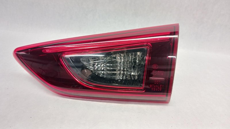 16-'22 MAZDA CX-3 Right passenger inner Taillight incandescent OEM Grade A!