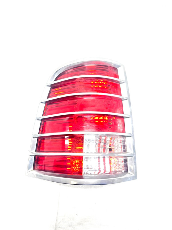 2003 Mountaineer Driver LH Side Tail Light OEM ASYIL2X13B505