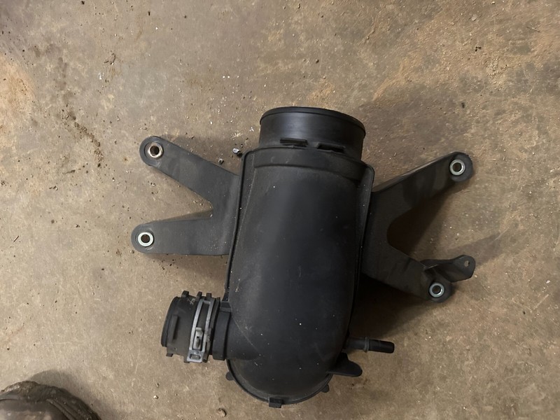 10-14 FORD EXPEDITION NAVIGATOR 5.4 OEM Air Intake Cleaner Upper Elbow