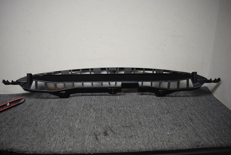 2014-2017 RANGE ROVER SPORT REAR CENTER BRACKET FACTORY OEM