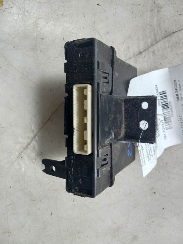 17 TOYOTA TACOMA AC AMPLIFIER 88650-04060