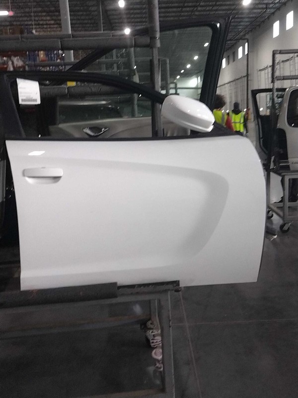 2015 Dodge Charger Right Door White OEM 178472 - Slight Bend, Scuffs