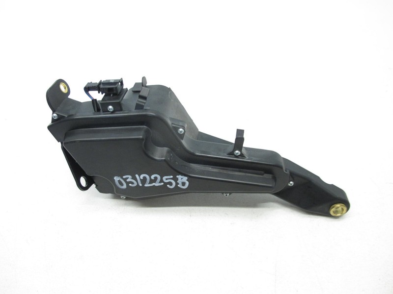 10-17 AUDI 8T A5 S5 RS5 CONVERTIBLE ROOF STORAGE COMPARTMENT BRACKET OEM 031225B