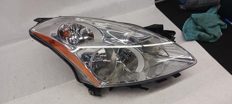 10-'12 NISSAN ALTIMA Right passenger headlight Headlamp halogen OEM Grade A!