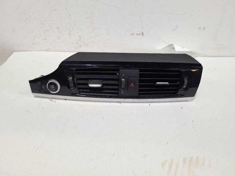 Dash Bezel Center AC Vents Fits 2016 X4 569010
