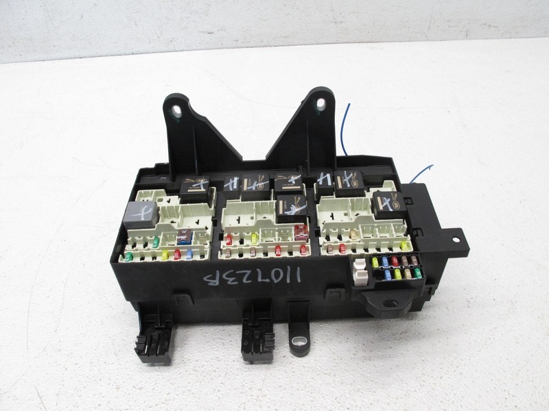 16-23 JAGUAR X260 XF 17-20 XE REAR FUSE BOX RELAY JUNCTION MODULE UNIT OEM 11072