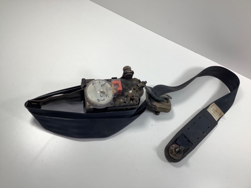 86-89 Acura Integra Left Front Seat Belt Set (Fair Blue) 04818-SD2-A05ZA OEM