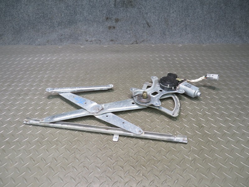 1998-2007 LEXUS UZJ100L LX470 FRONT RIGHT DOOR WINDOW REGULATOR W MOTOR