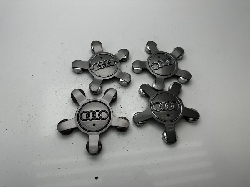 AUDI Q5 2009-2017 GRAY CENTER CAPS - SET OF 4 - 8R0 601 165 - OEM