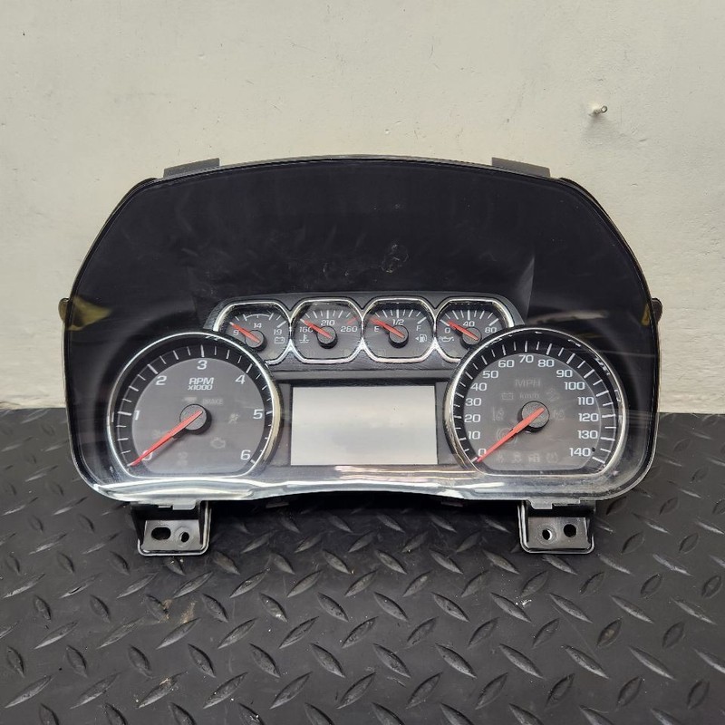 2015 GMC Yukon XL 1500 Speedometer Instrument Cluster Assembly OEM 23223544
