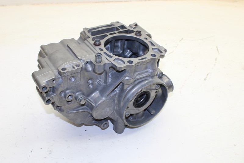 01 Polaris Sportsman 400 OEM Crankcase 3085633 AP107